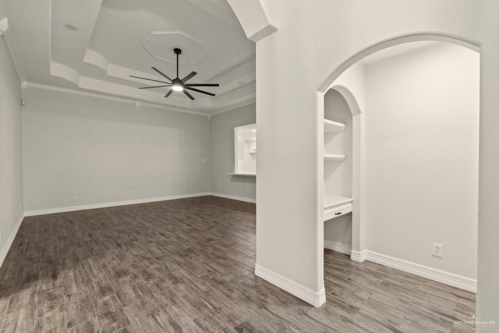 Photo 7 of 413 Los Cerritos Circle