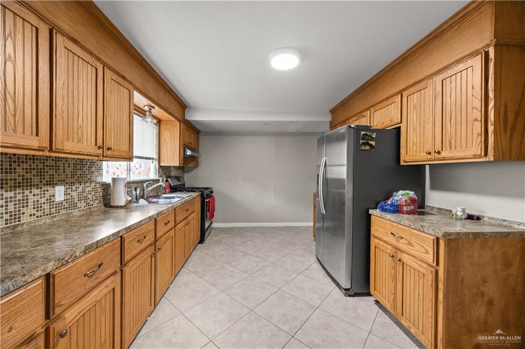 Photo 6 of 702 9th Street