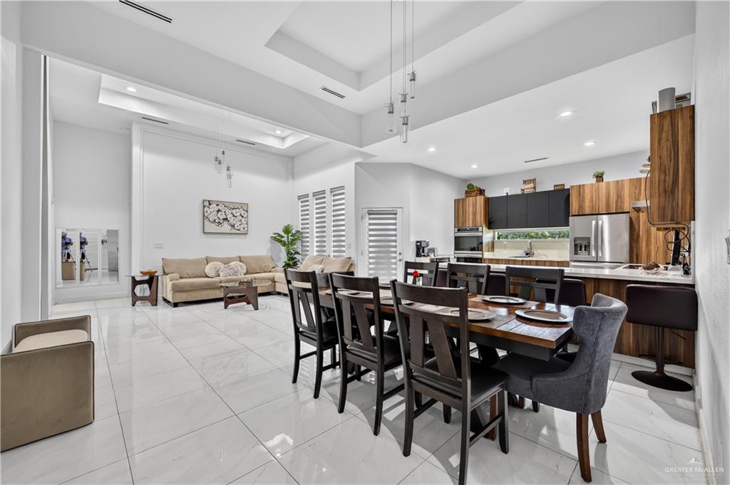Photo 4 of 1104 Flamingo Avenue