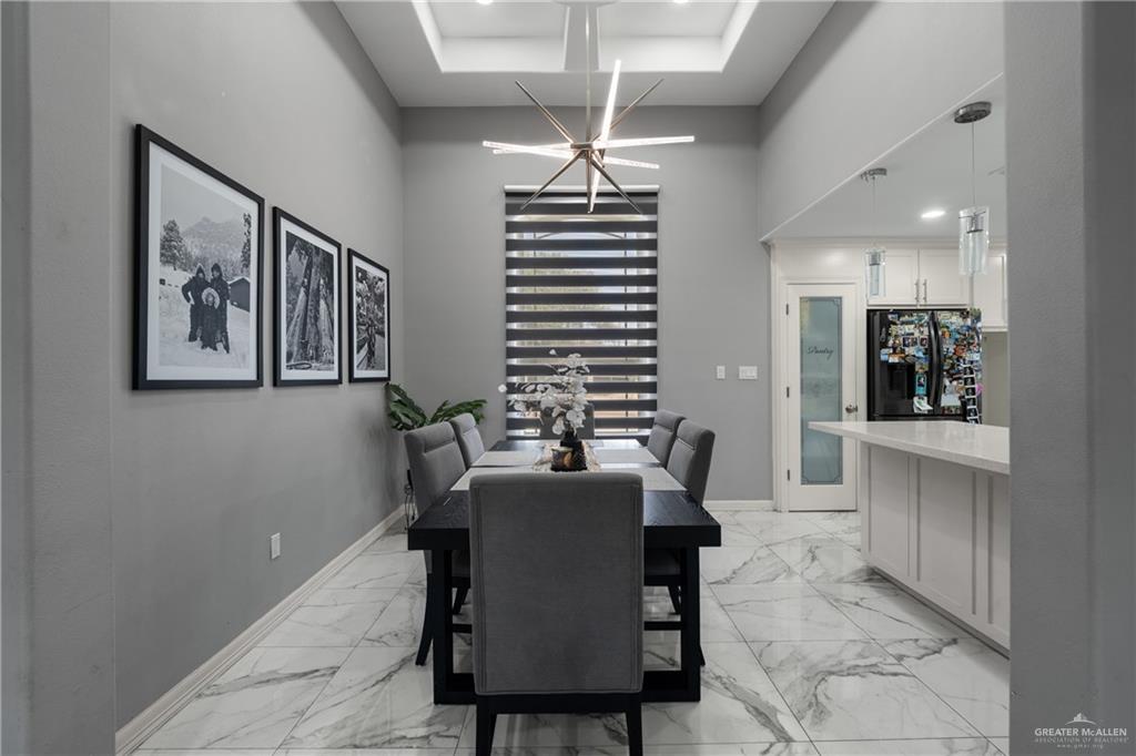 Photo 5 of 502 Casiano Street
