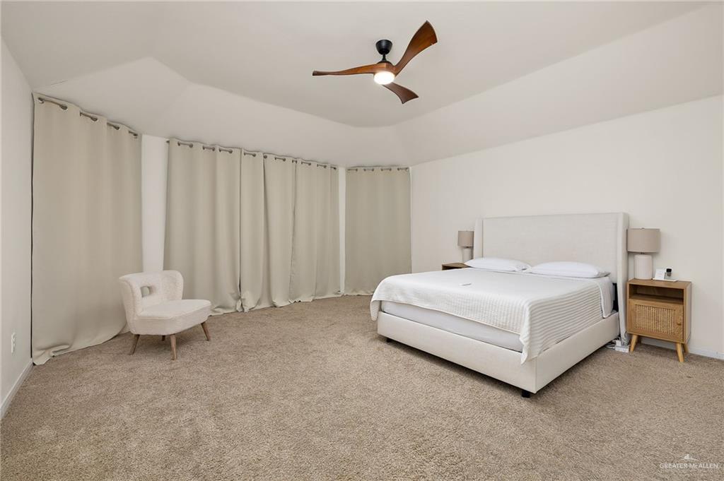Photo 12 of 3914 Revilla Street