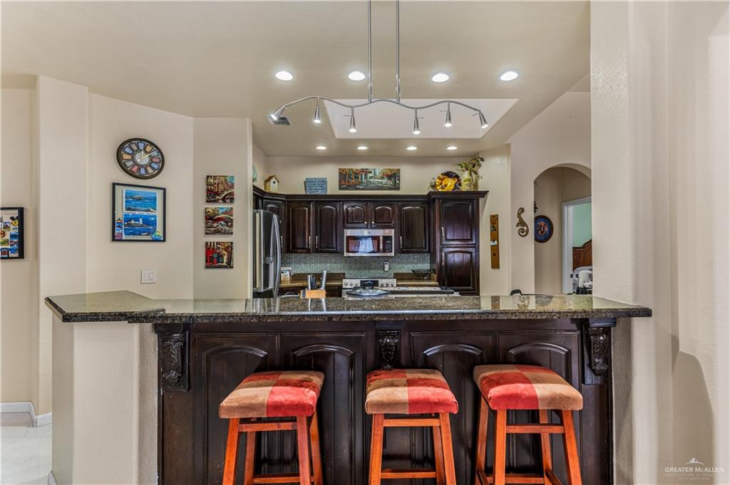 Photo 5 of 2300 Pelican Avenue