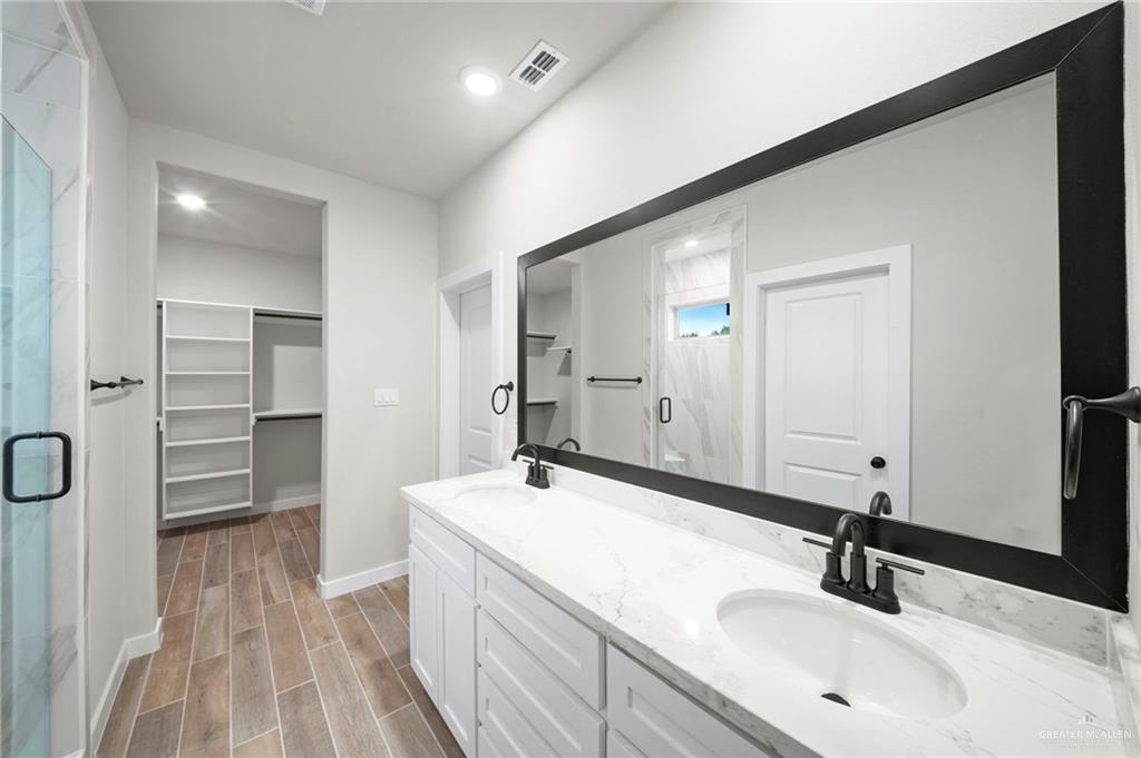 Photo 16 of 5009 Nerine Avenue