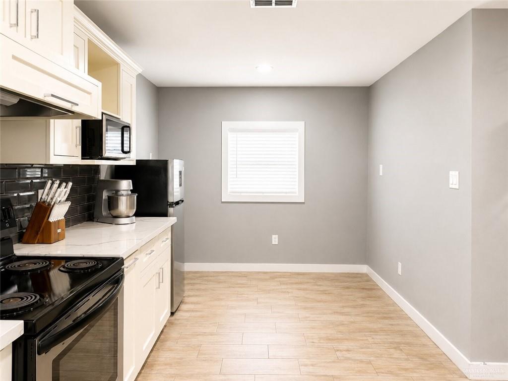 Photo 8 of 2819 Anacua Drive