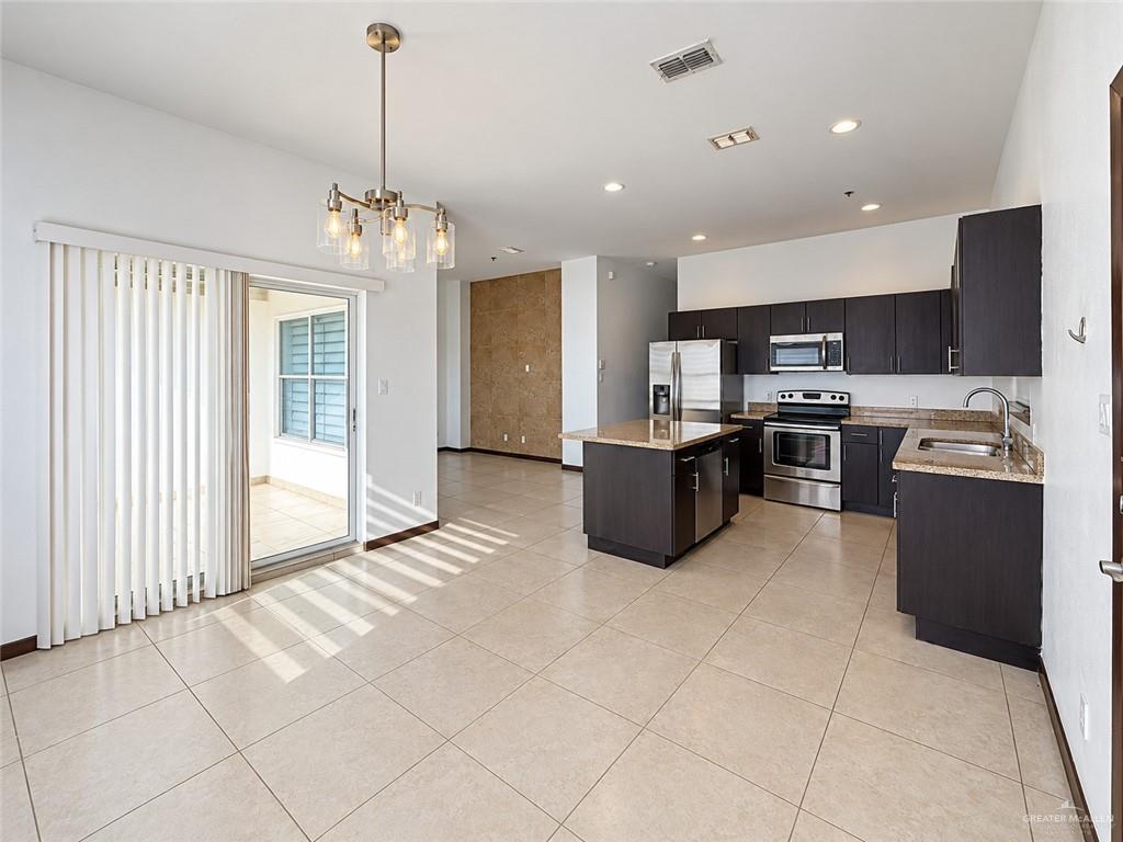 Photo 4 of 4217 Colbath Avenue #445B