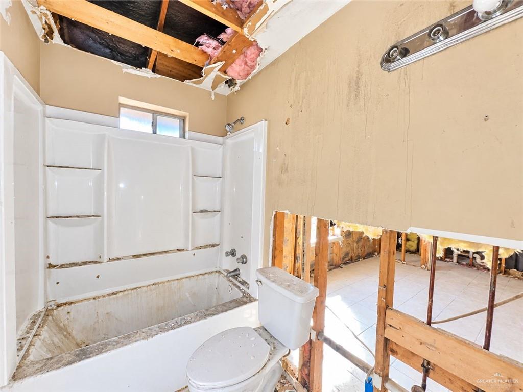 Photo 8 of 2414 28th Lane