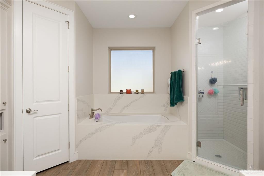 Photo 16 of 2110 Thacker Lane