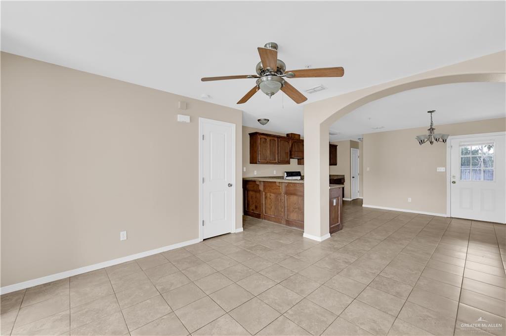 Photo 3 of 1607 Omni Avenue #2