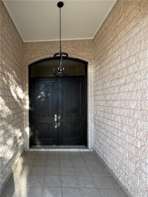 Photo 3 of 304 Mockingbird Avenue