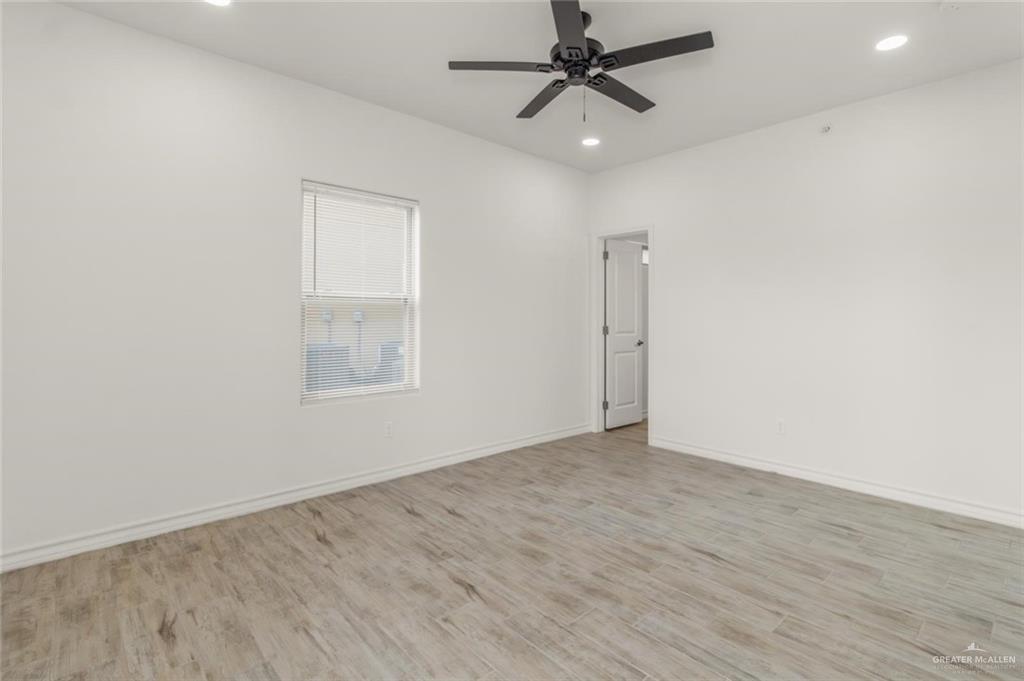 Photo 5 of 900 Redbud Avenue #15a4