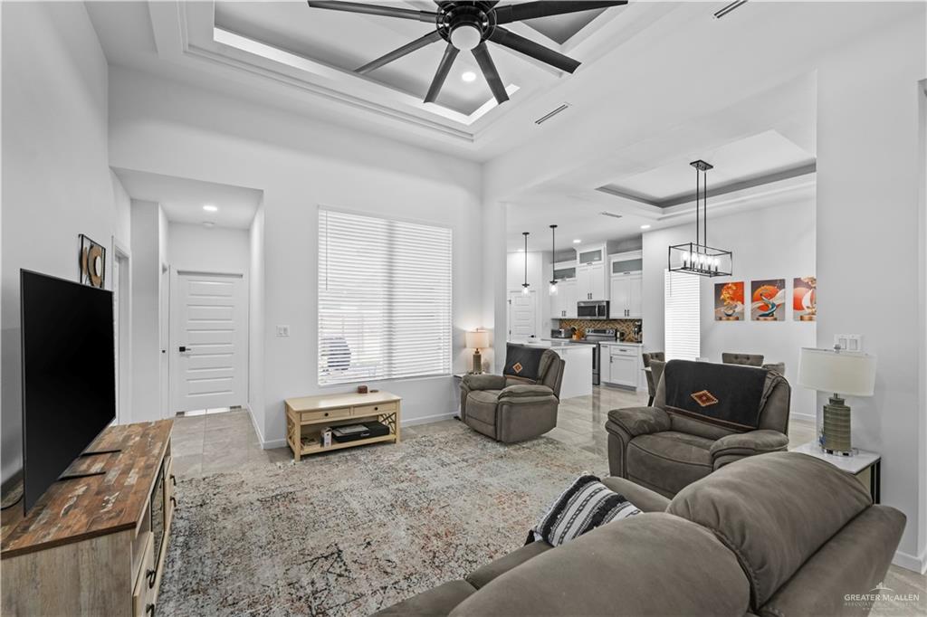 Photo 3 of 2729 Conroe Road