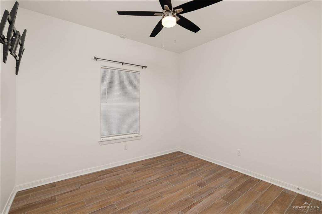 Photo 10 of 204 Houston Drive