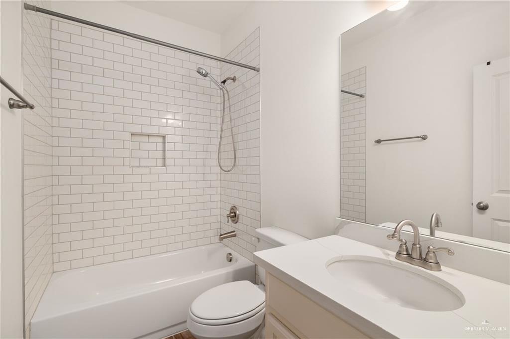 Photo 11 of 204 Houston Drive