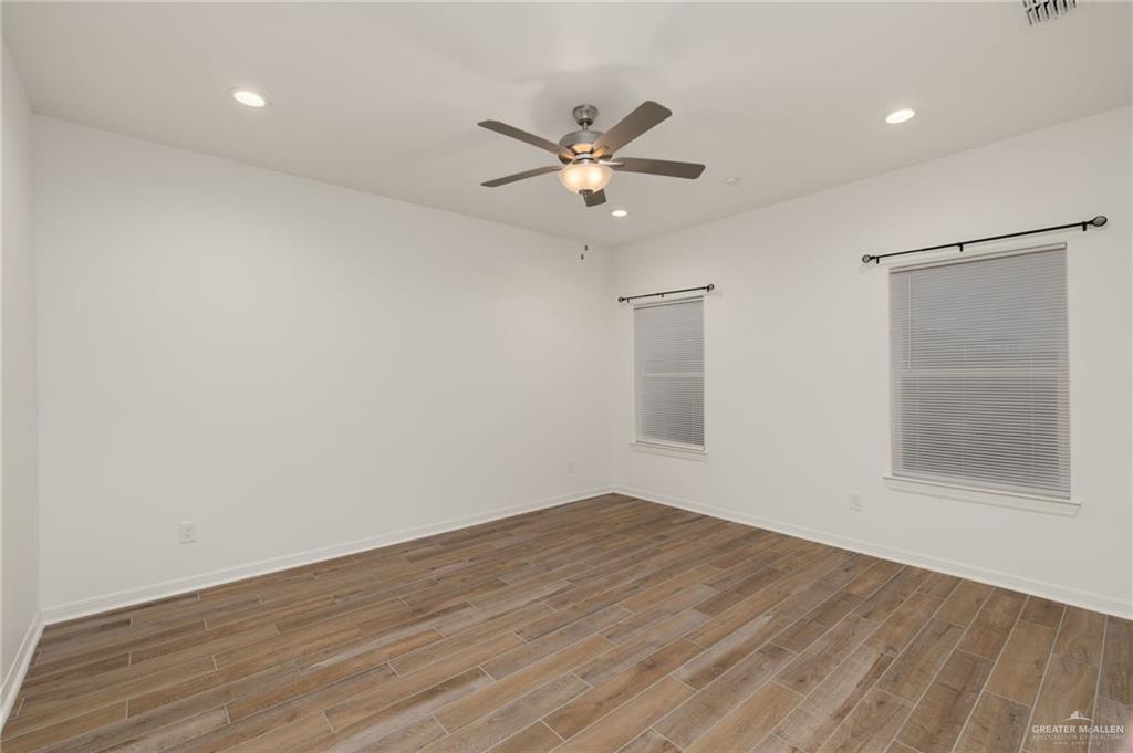 Photo 6 of 204 Houston Drive