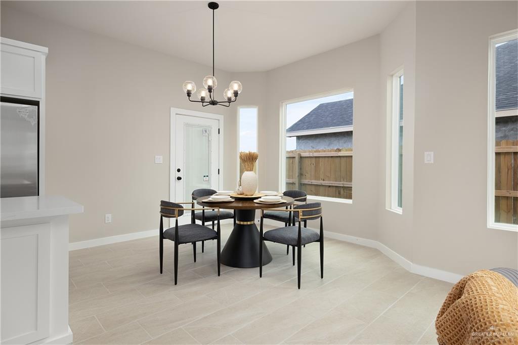 Photo 4 of 2404 Cardinal Drive
