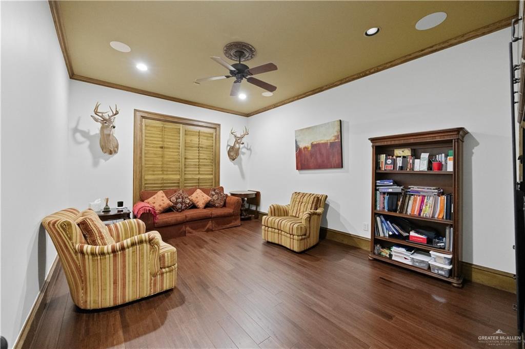 Photo 6 of 2421 Sendero Avenue