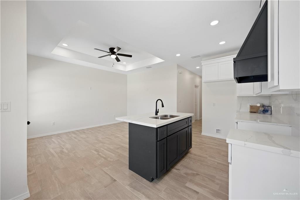Photo 7 of 833 Martinez Avenue