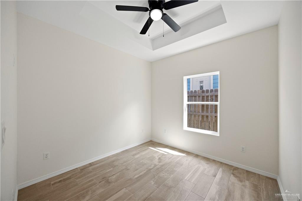 Photo 9 of 833 Martinez Avenue