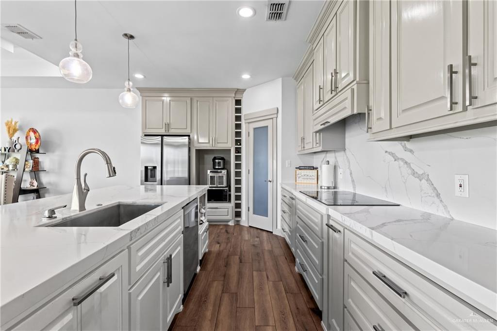 Photo 6 of 120 Canteros Drive