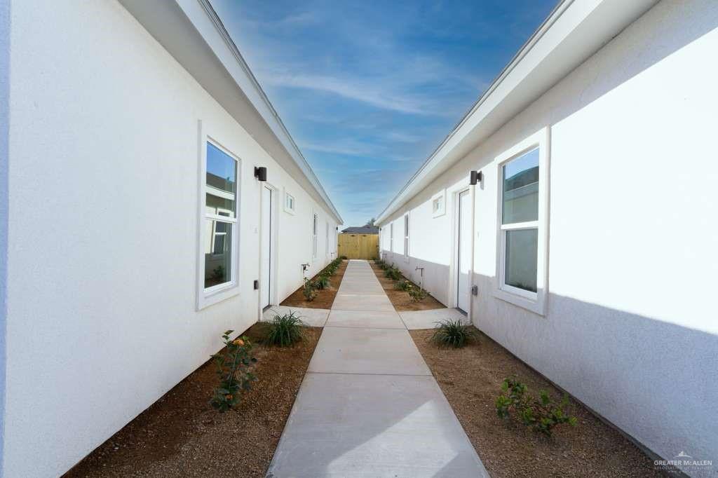 Photo 19 of 409 Emerald Avenue