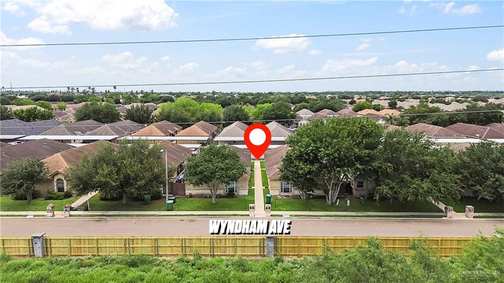 Photo 4 of 3606 Wyndham Avenue