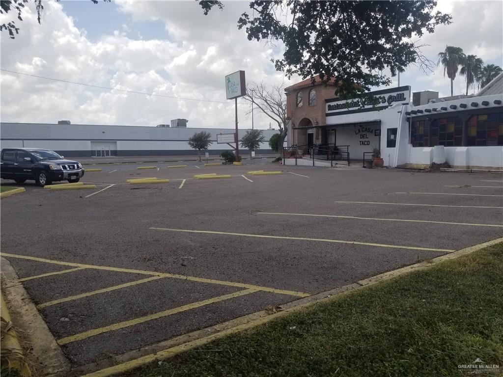 Photo 4 of 1100 Houston Avenue