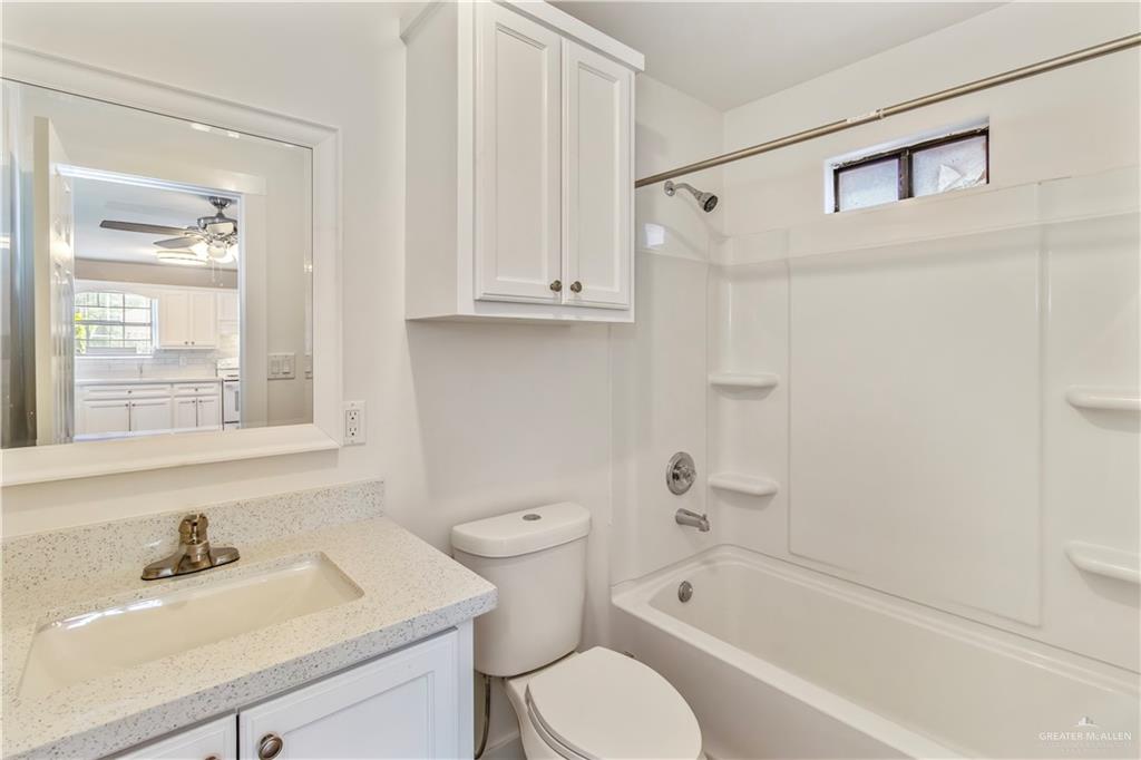 Photo 6 of 1408 Pine Street #A