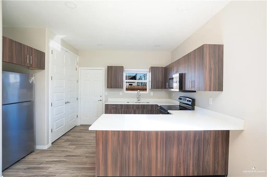 Photo 4 of 4209 La Vista Avenue #4