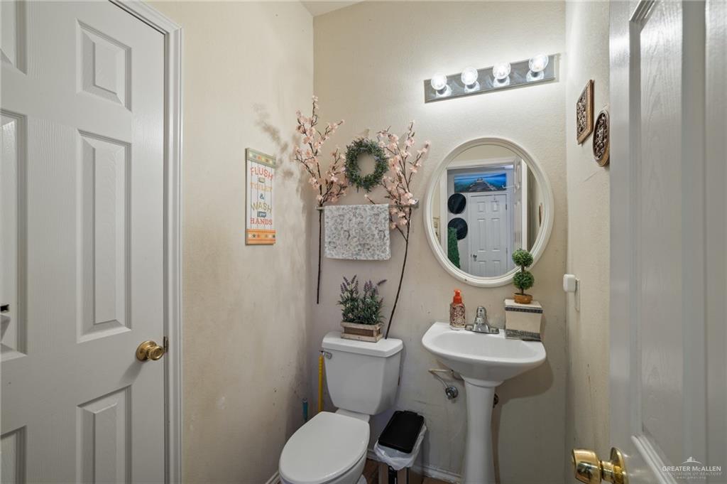 Photo 12 of 3633 Monette Street