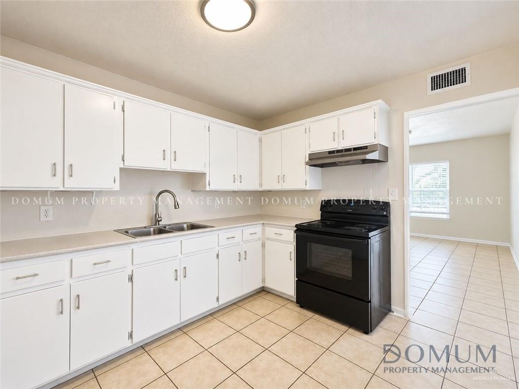 Photo 5 of 1811 Perkins Avenue #9