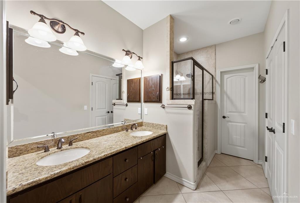 Photo 14 of 1807 Villa Real Drive