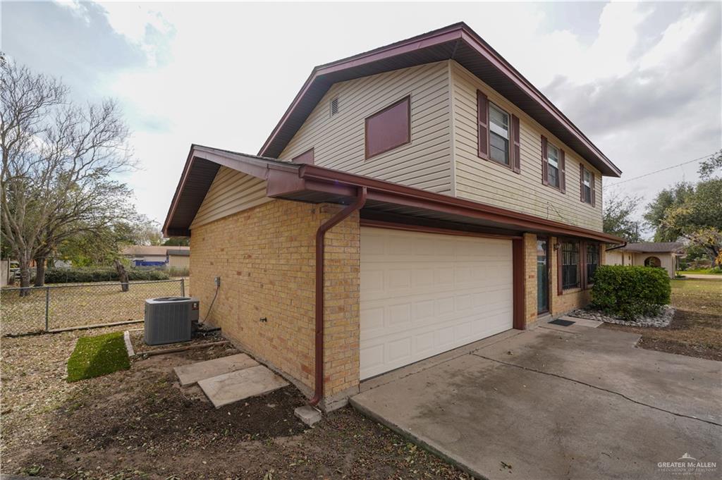 Photo 6 of 204 Gomez Drive
