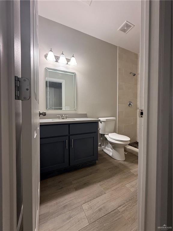 Photo 7 of 6903 Venus Drive #4