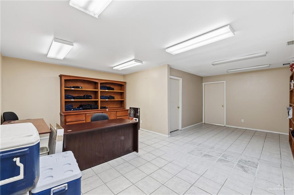 Photo 10 of 3110 Business 83