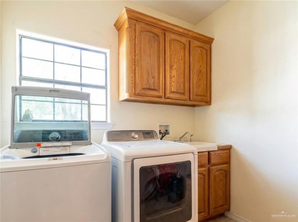 Photo 5 of 4706 Trosper Road
