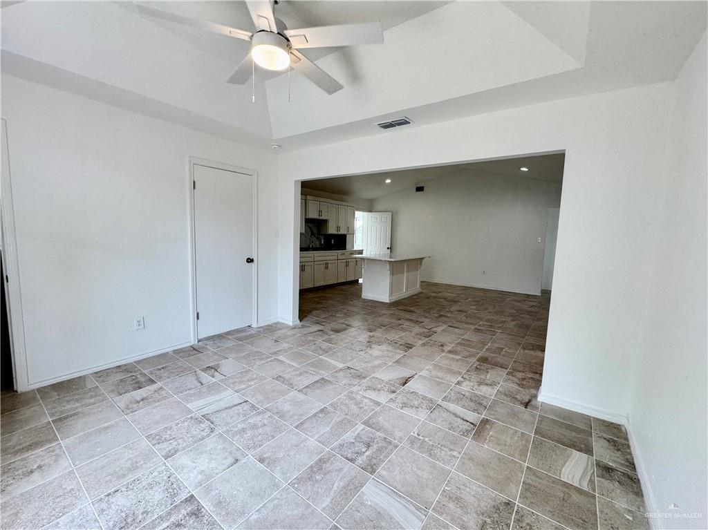 Photo 13 of 106 Aldrin Street