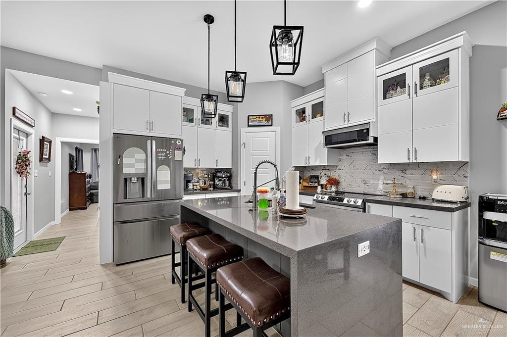 Photo 8 of 3120 Zinnia Avenue