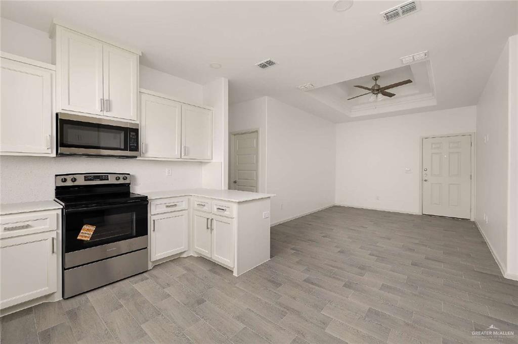Photo 5 of 2713 Hayes Avenue #2