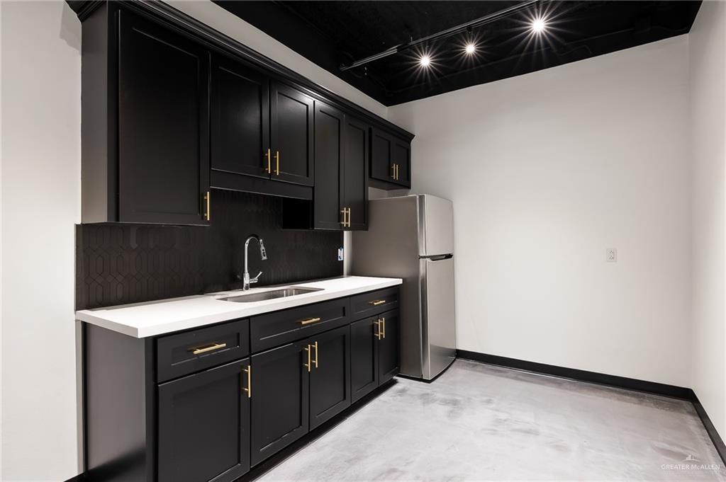 Photo 8 of 804 Pecan Boulevard #107
