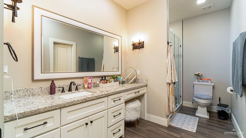 Photo 11 of 501 Palm Shores Drive