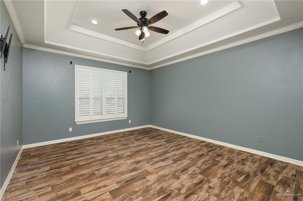 Photo 11 of 804 Splendor Boulevard
