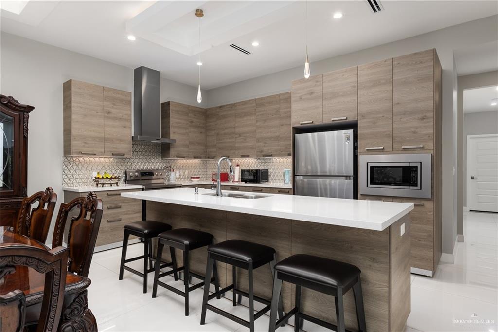 Photo 6 of 5816 Pelican Avenue