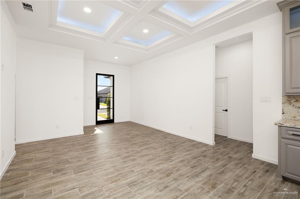 Photo 3 of 2908 Arboledas Drive