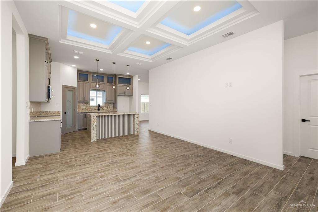 Photo 4 of 2908 Arboledas Drive