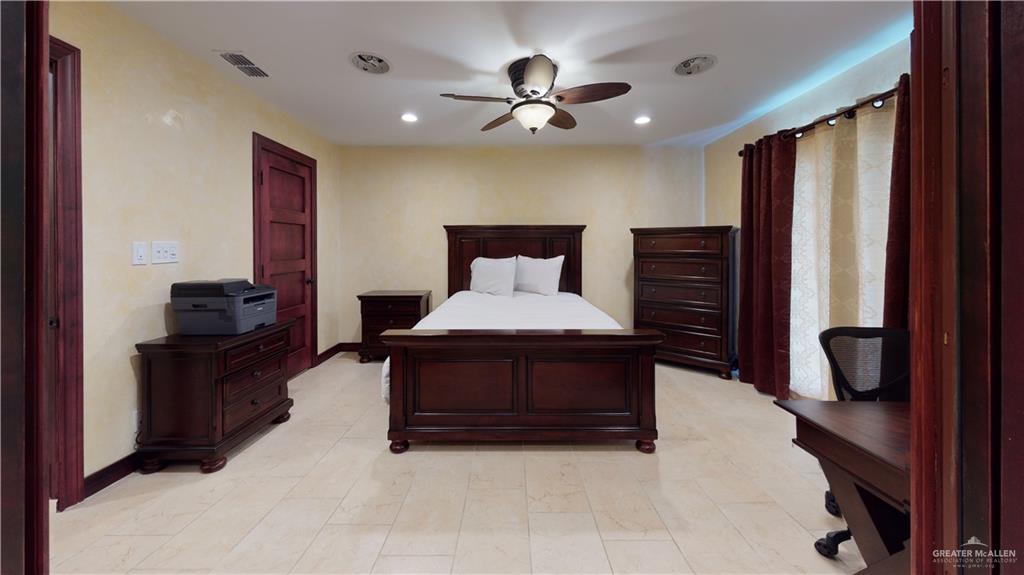 Photo 6 of 2816 Gardenia Circle