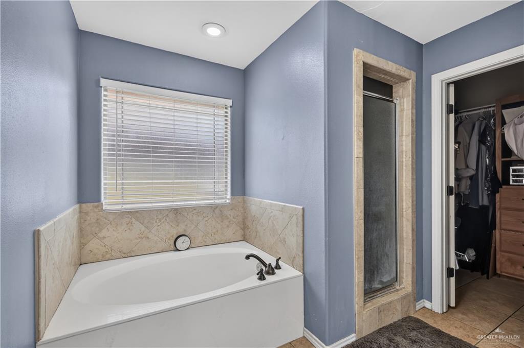 Photo 12 of 3501 Robin Avenue