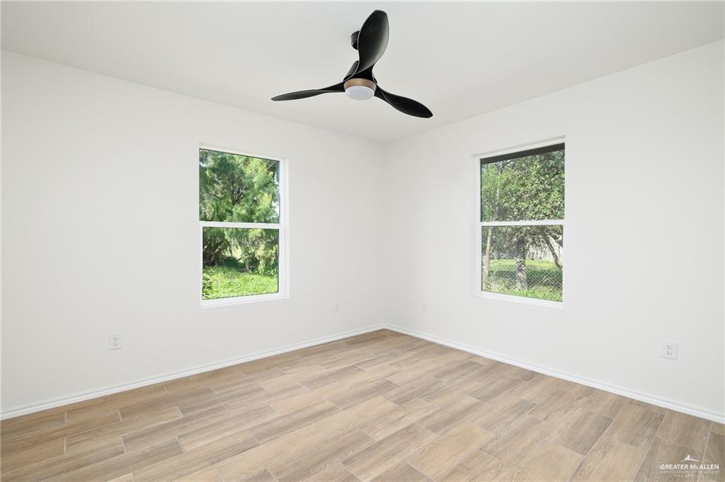 Photo 11 of 522 Stubbs Street