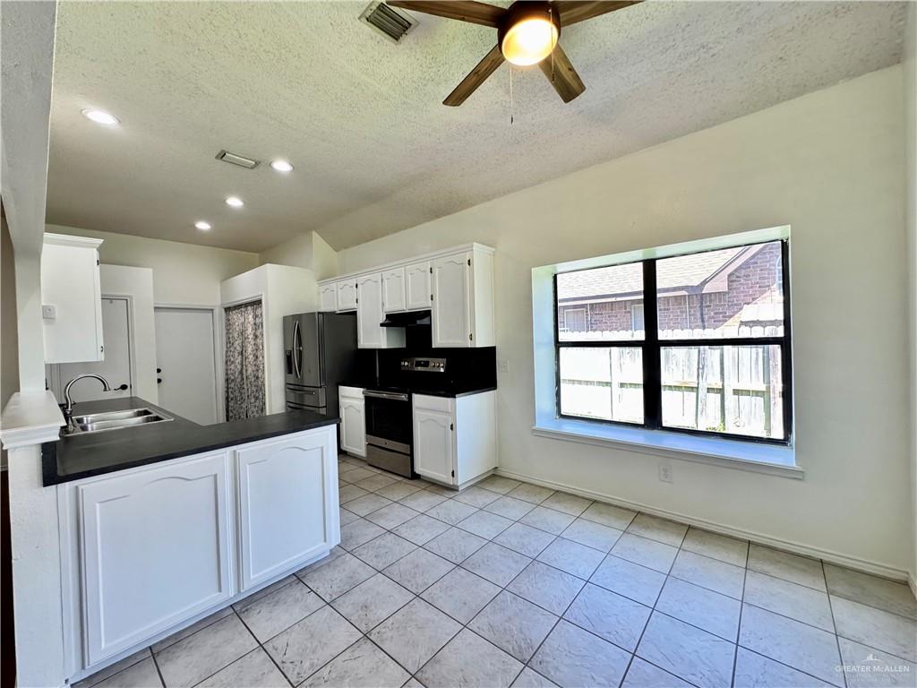 Photo 10 of 2410 28th Street