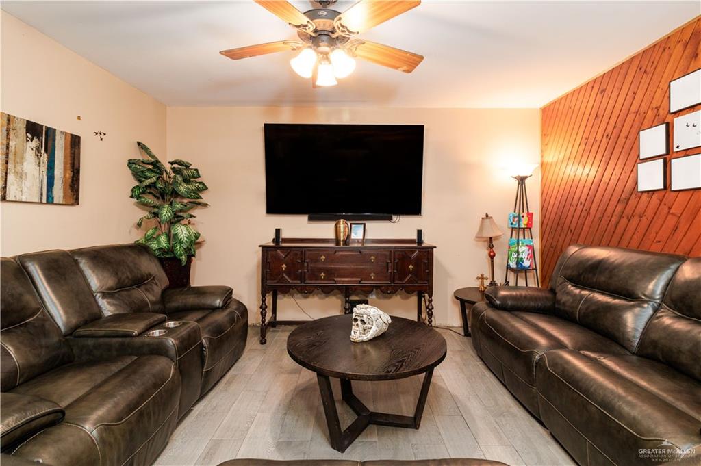 Photo 7 of 520 Upas Avenue