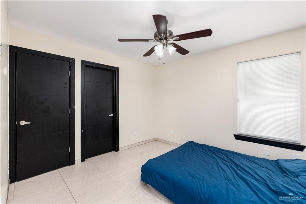 Photo 7 of 1403 Kiwi Avenue